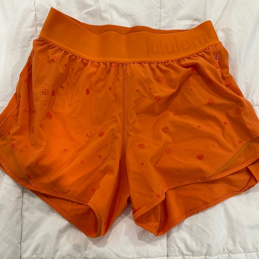 lululemon shorts size 6!